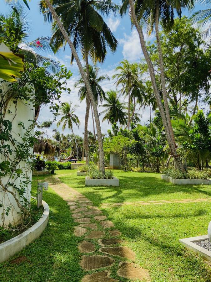 Sanjis The Seaside Hotel Tangalle